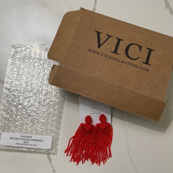 Red bead fringe earrings BNWT - Picture 2 of 3